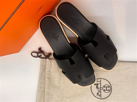 Hermès Eze 30 Leather Slides 